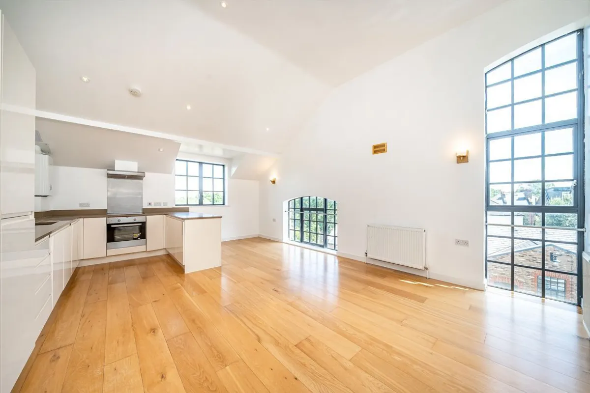 Flat Athelstan Place in Greater London