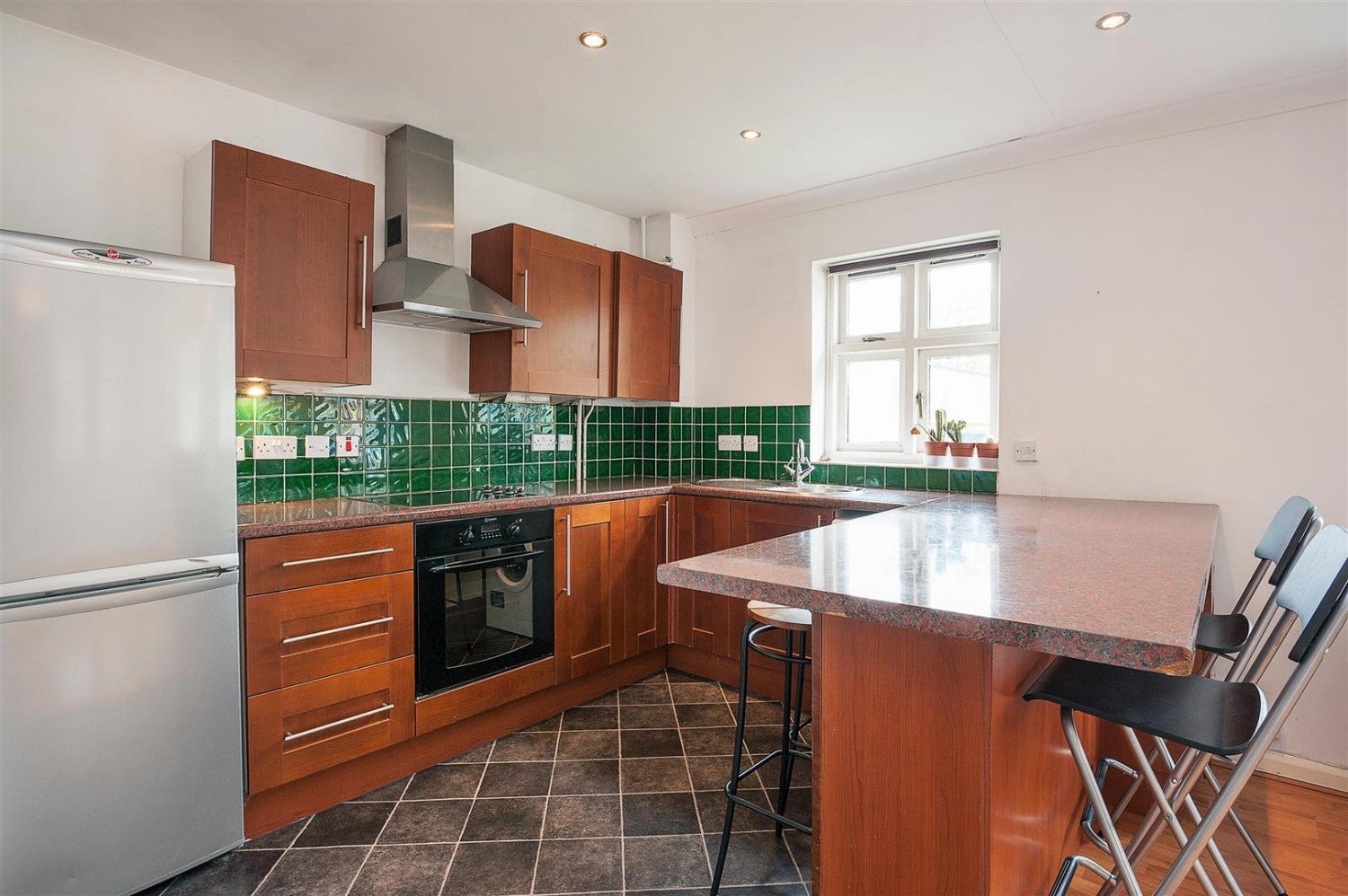 Flat Matthias Road in Greater London