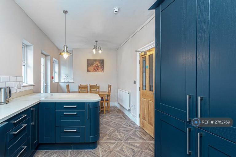 Room Water Street in Menai Bridge