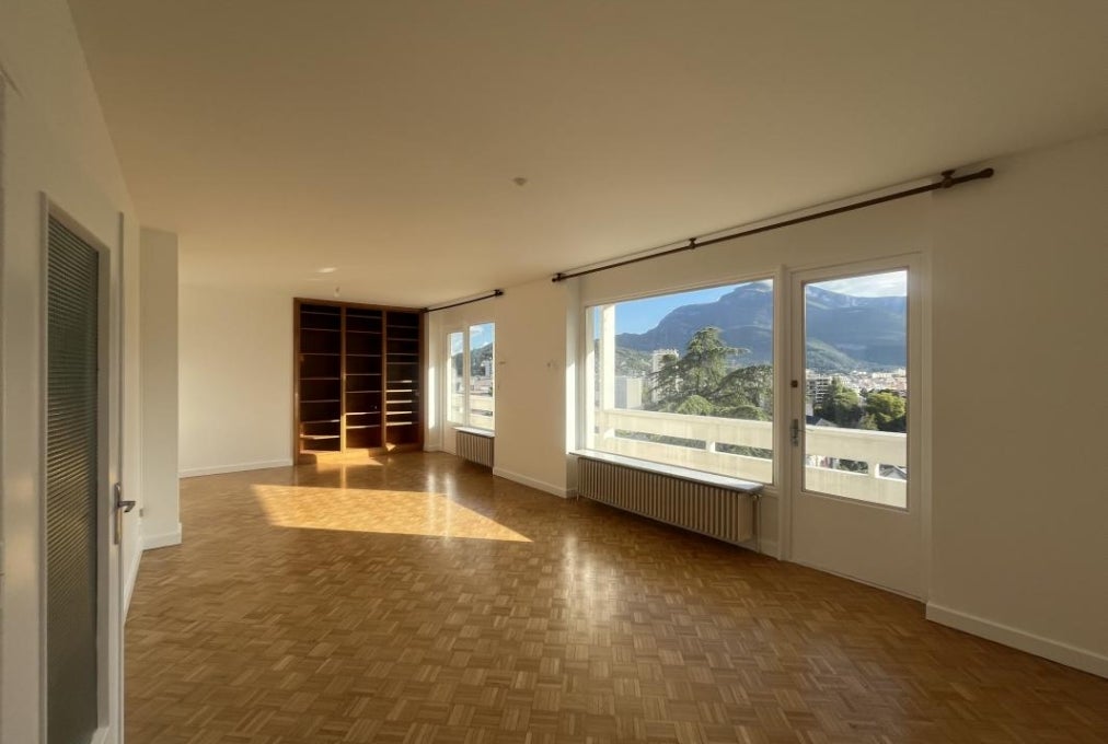 Appartement Place du Château à Chambéry