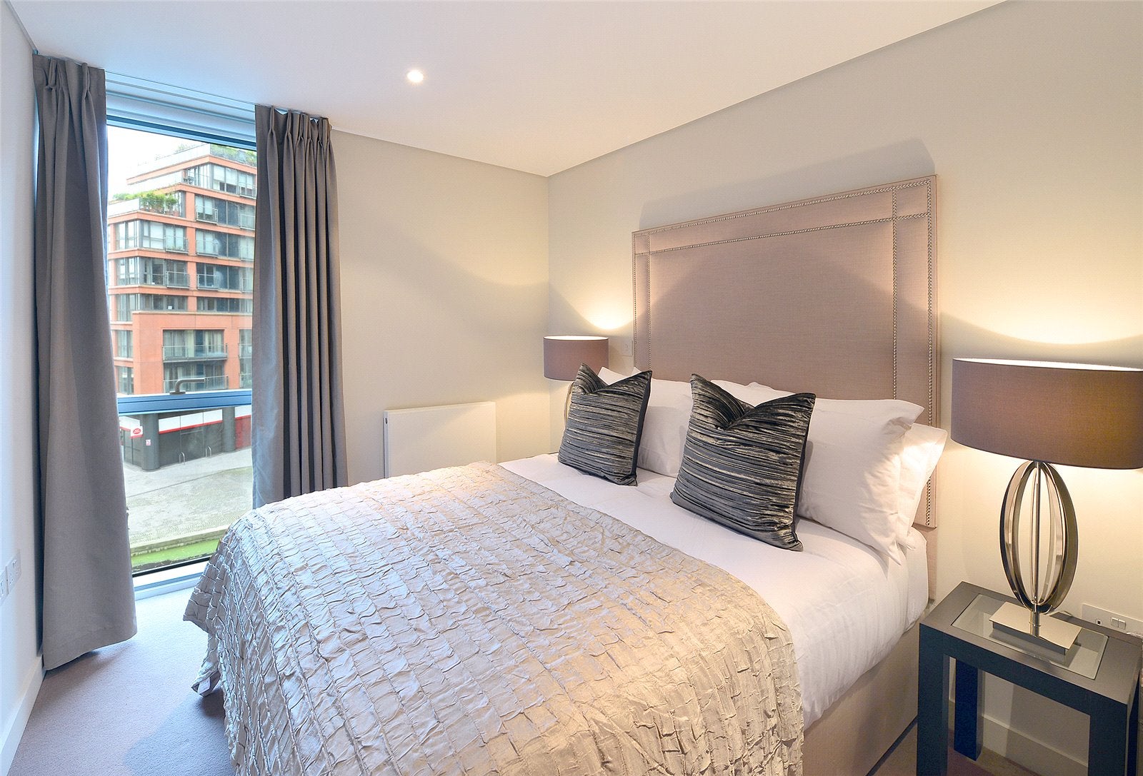 Flat Merchant Square in City of Westminster