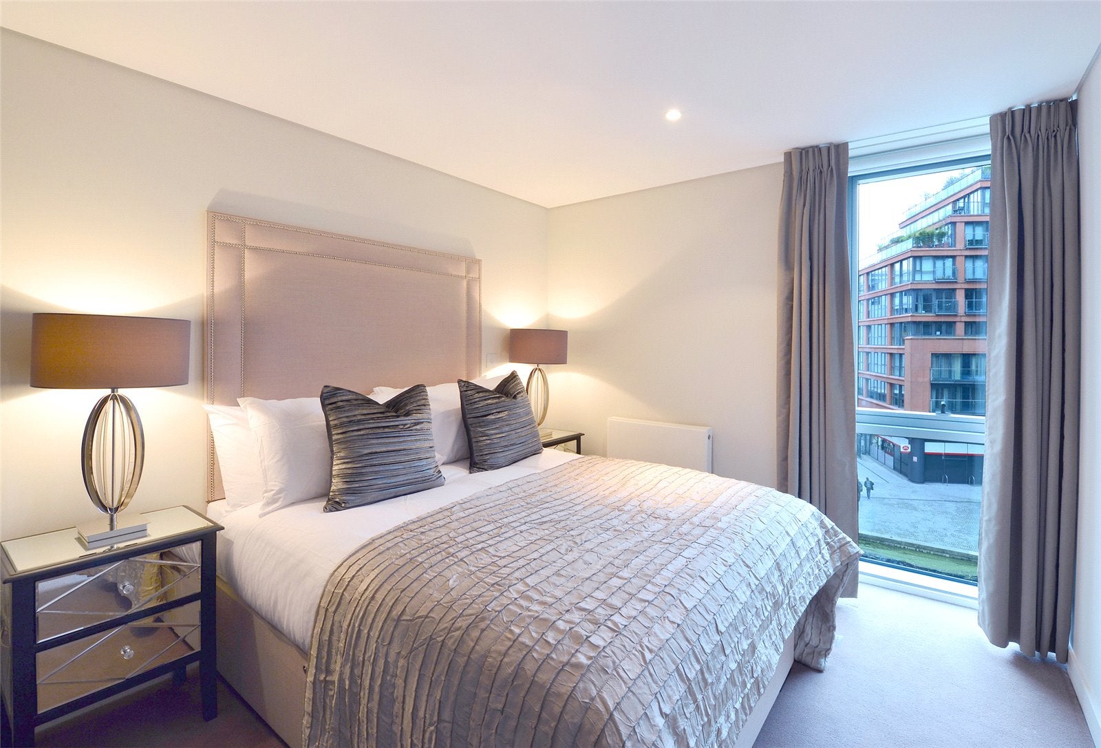 Flat Merchant Square in City of Westminster
