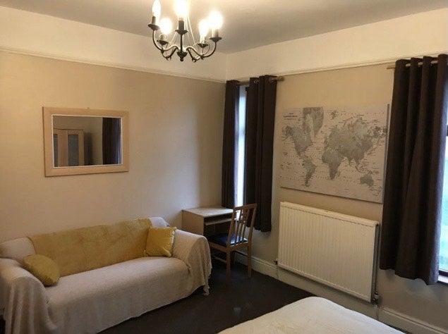 Room Dane Road in Trafford