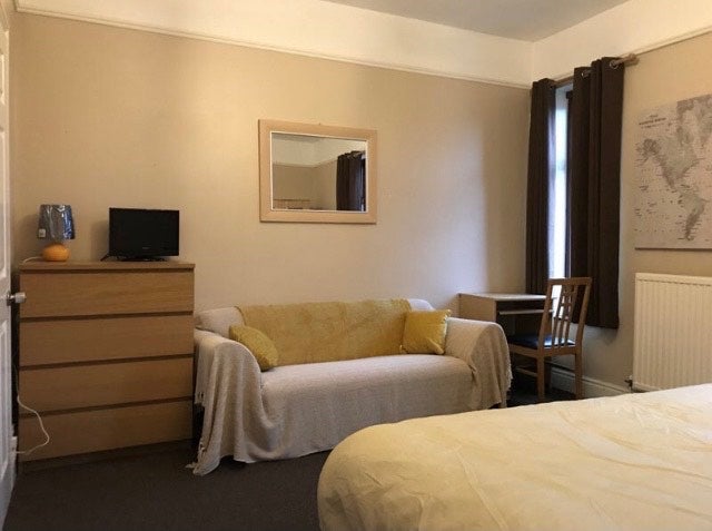 Room Dane Road in Trafford