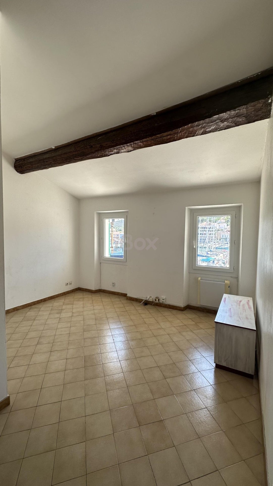 Flat Quai Jean Jaurès in Saint-Mandrier-sur-Mer