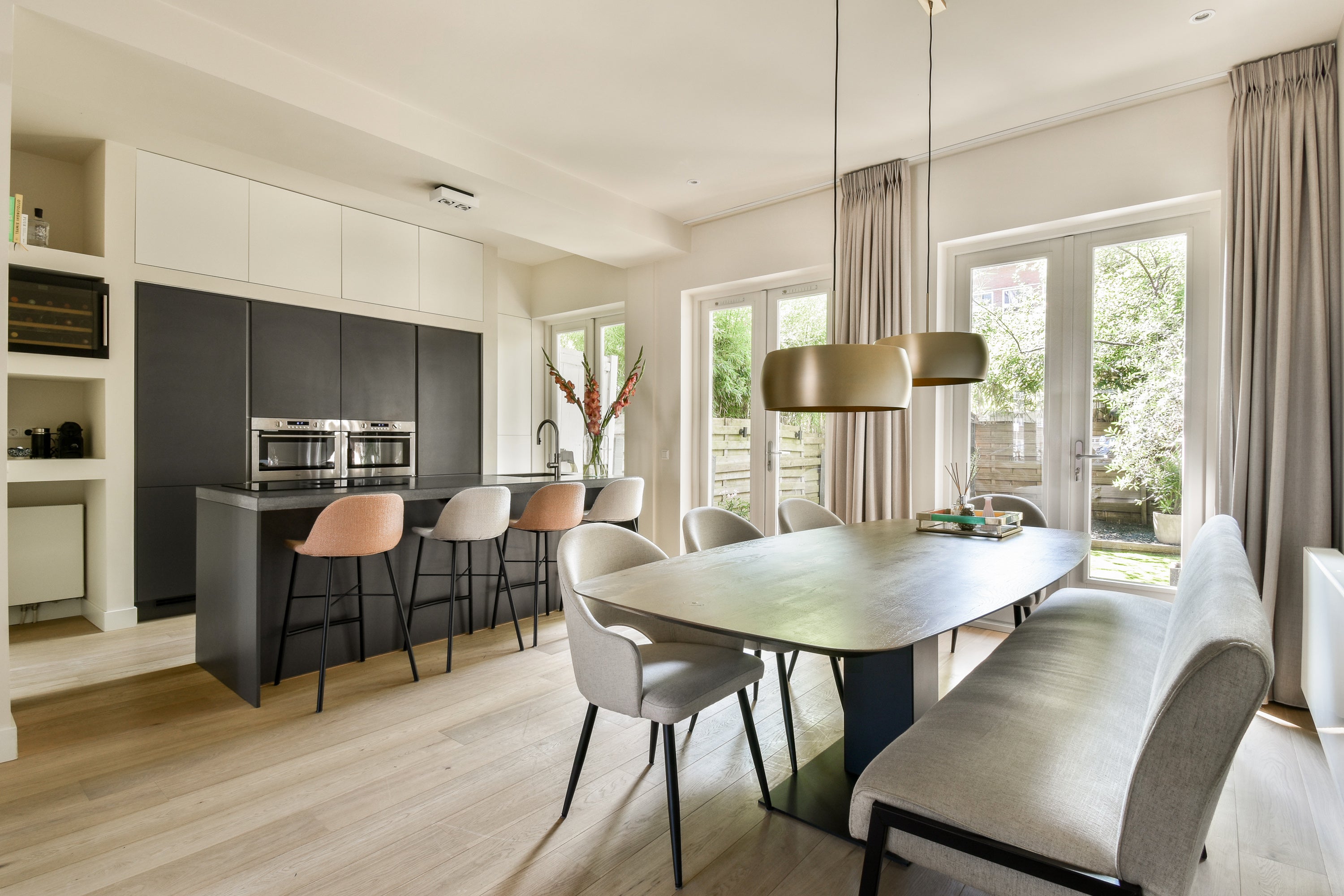 Appartement Admiraal De Ruijterweg 527 H in Amsterdam