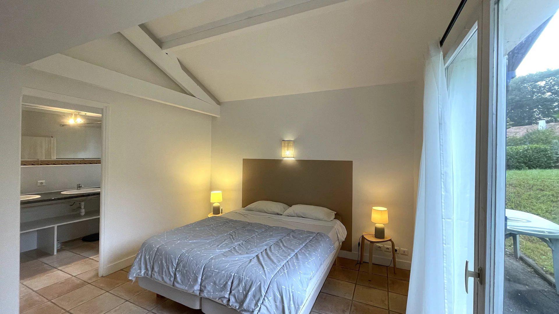 Maison Place du Trinquet à Bassussarry