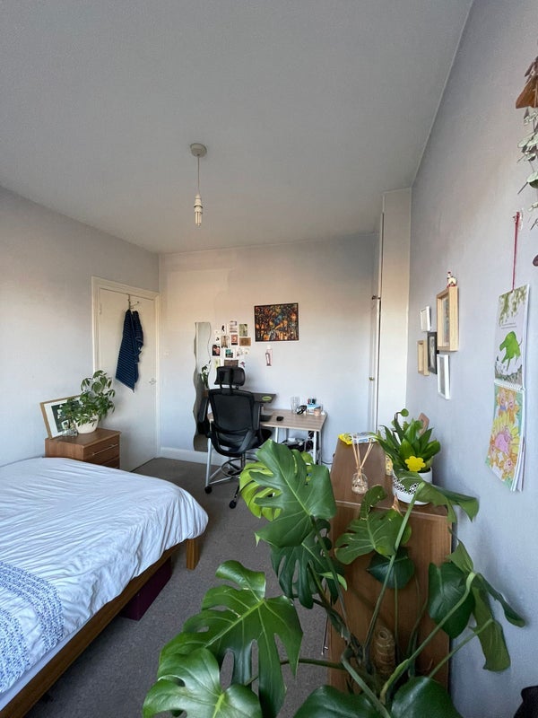 Room East Street in Greater London
