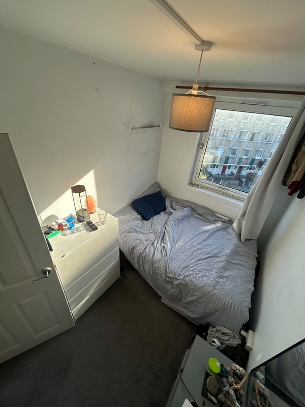 Flat Mace Street in Greater London
