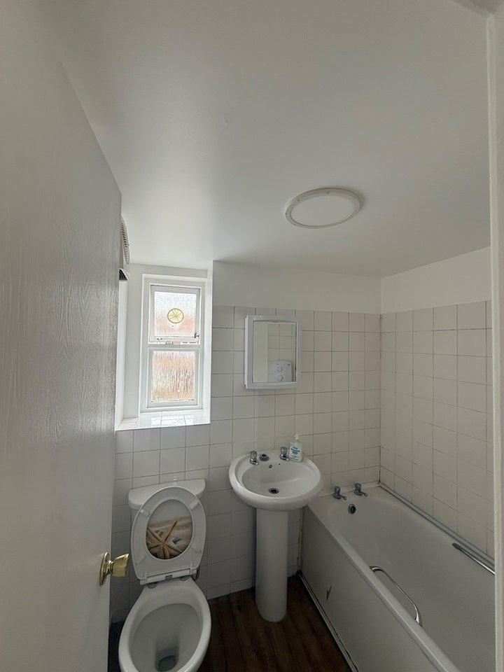 Flat Nimrod Close in Greater London