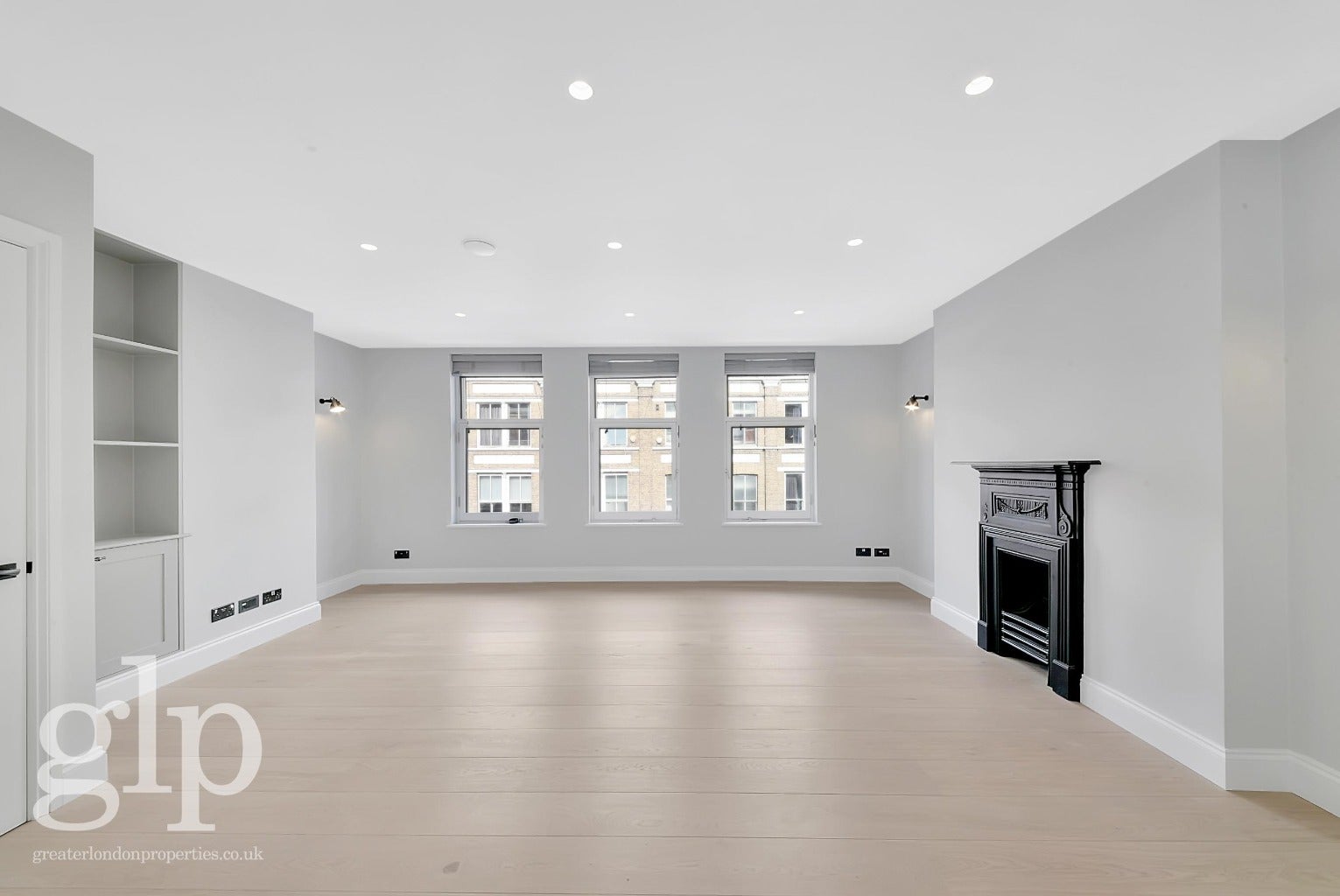 Flat Shaftesbury Avenue in City of Westminster
