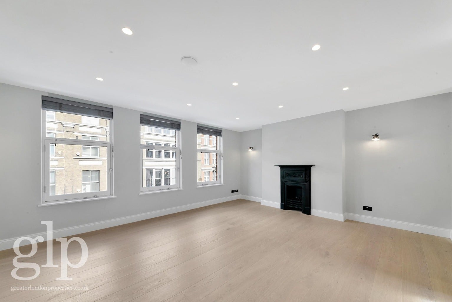 Flat Shaftesbury Avenue in City of Westminster