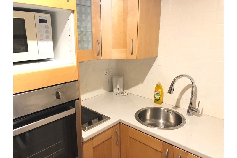 Flat Minford Gardens in Greater London
