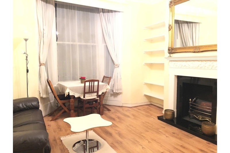 Flat Minford Gardens in Greater London