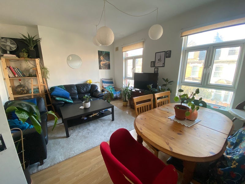 Room Brighton Road in Greater London