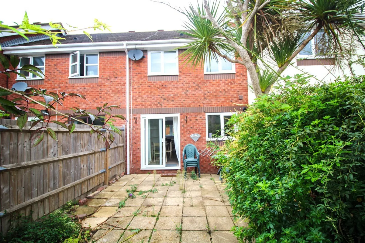 House Astral Gardens in Eastleigh