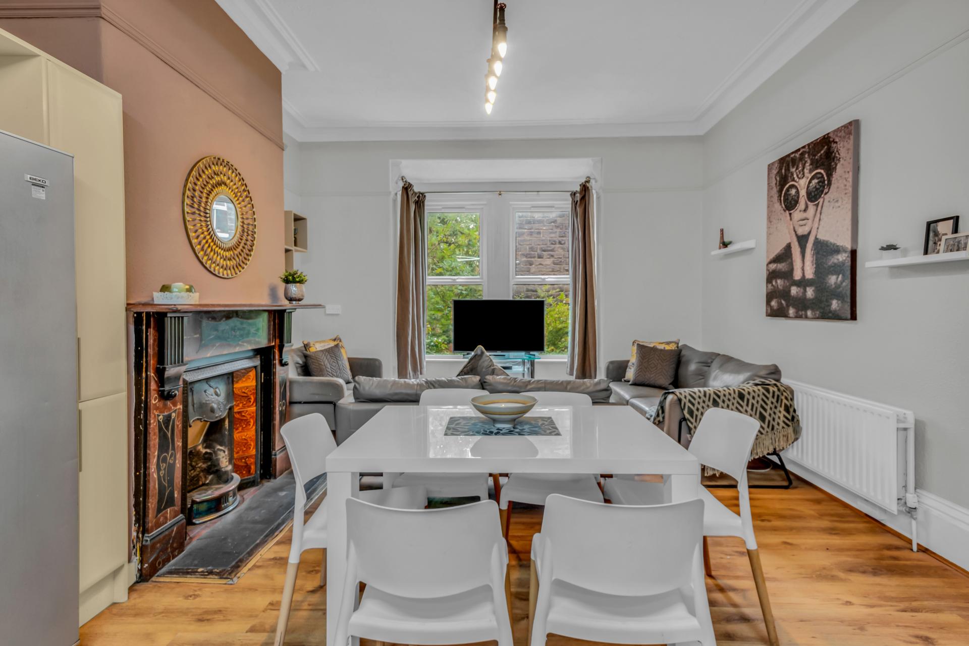 Room Winstanley Terrace in Leeds