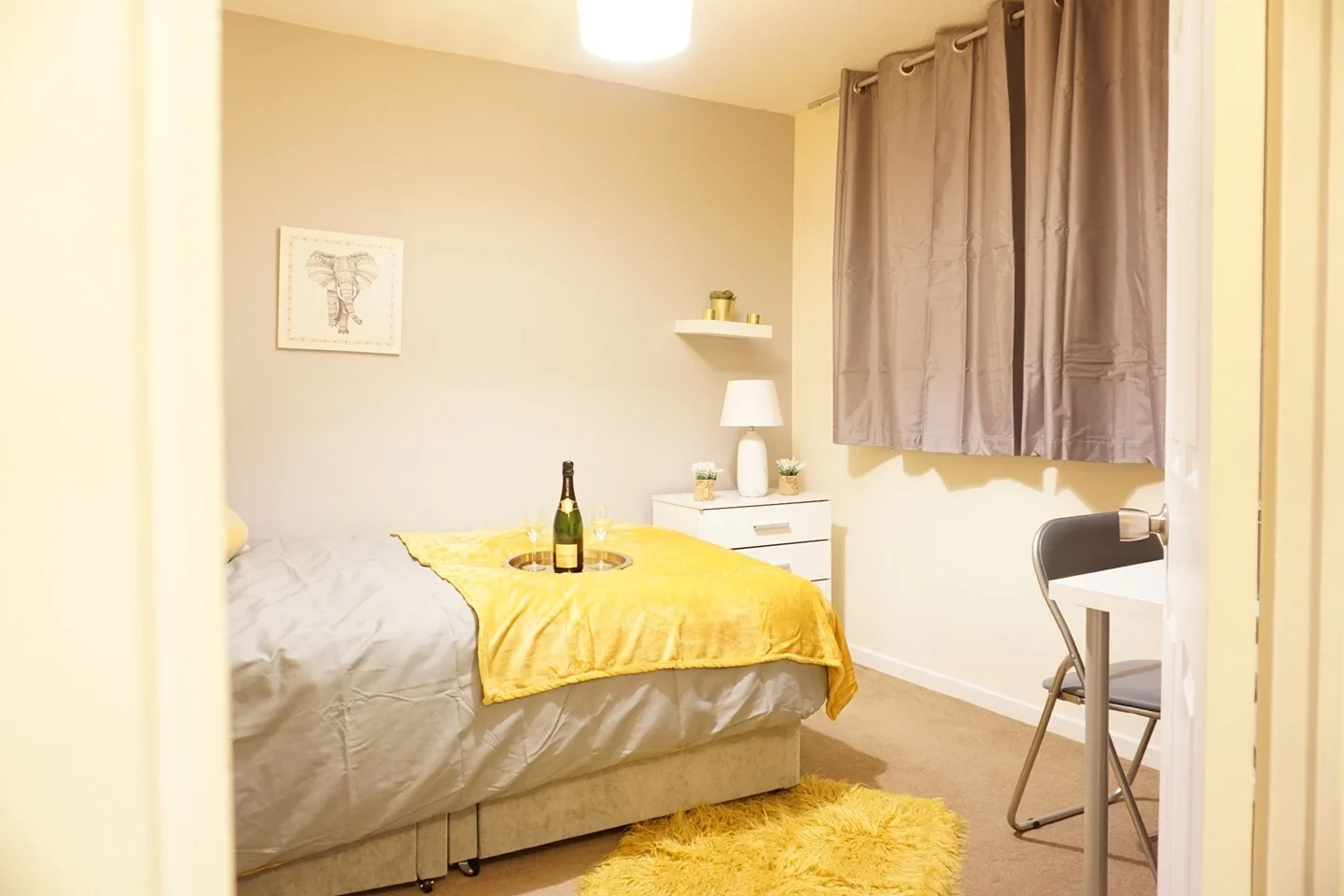 Room Cherwell Close in Maidenhead