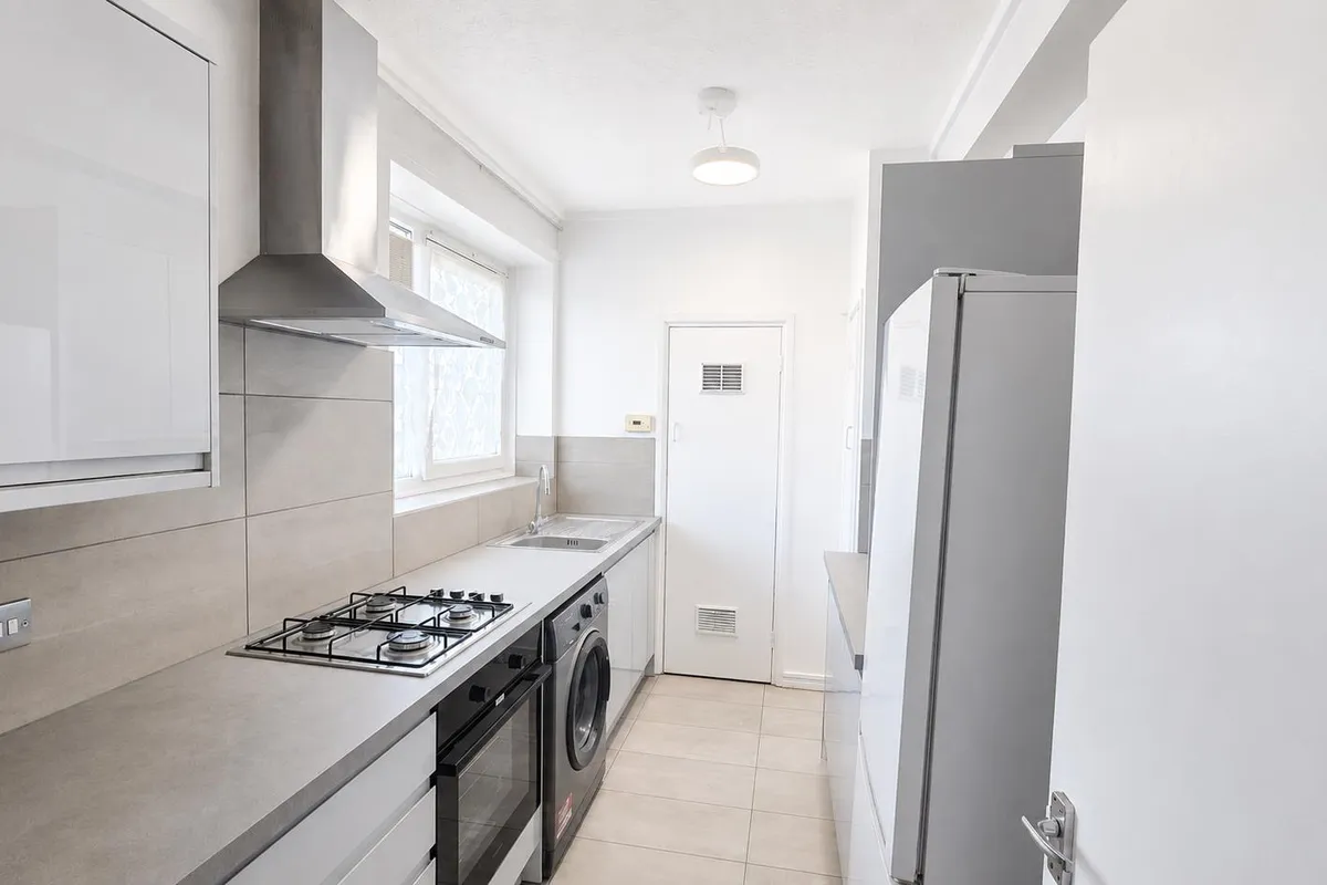 Flat Tulse Hill in Greater London
