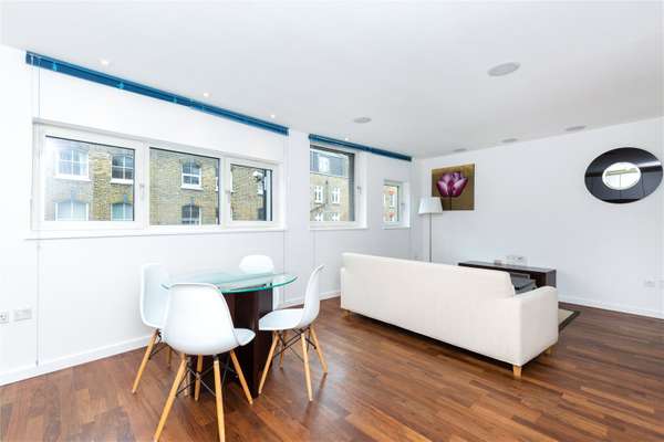 Flat Islington Green in Greater London