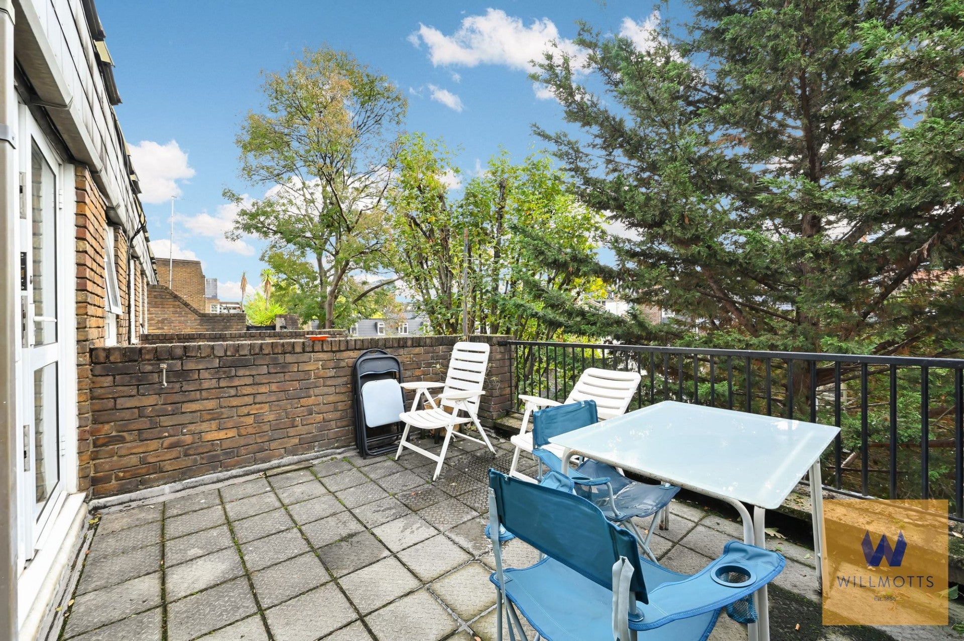 Flat Starcross Street in Greater London