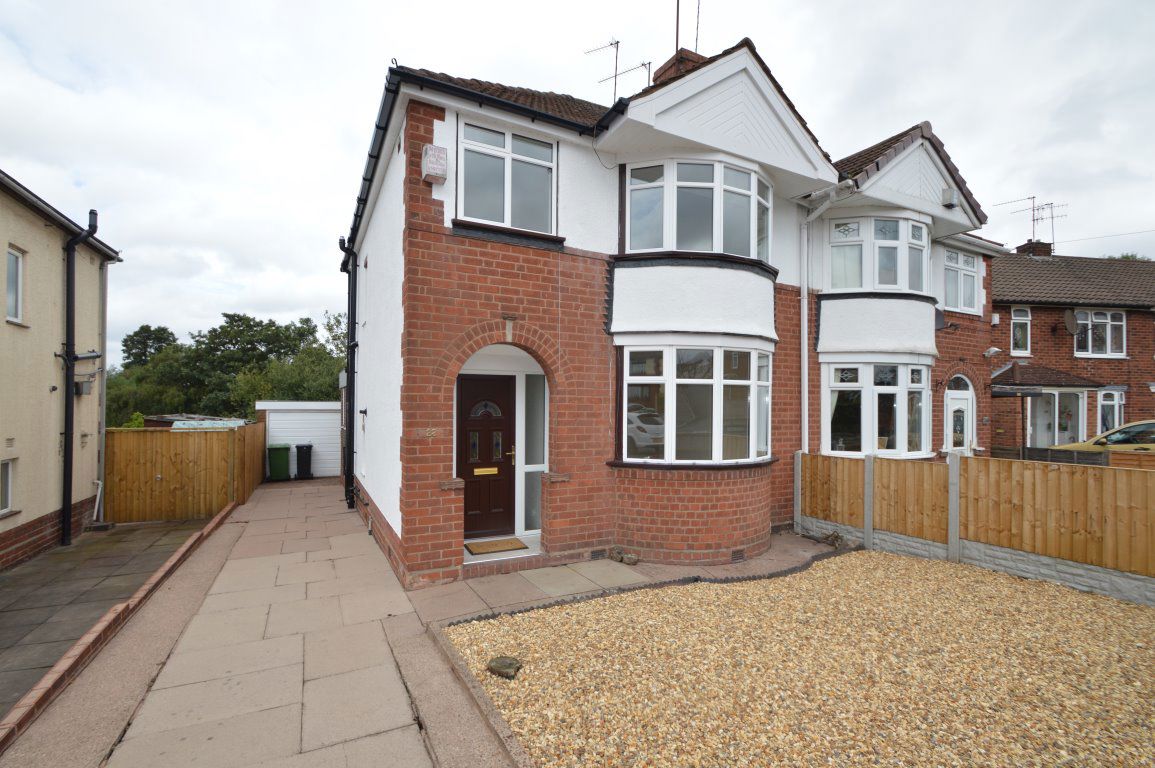 House Lyndhurst Drive in Dudley