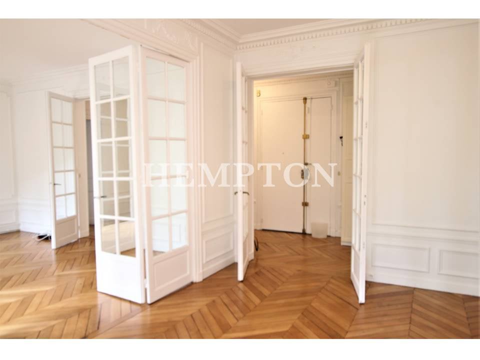 Appartement Rue de Pomereu à Paris