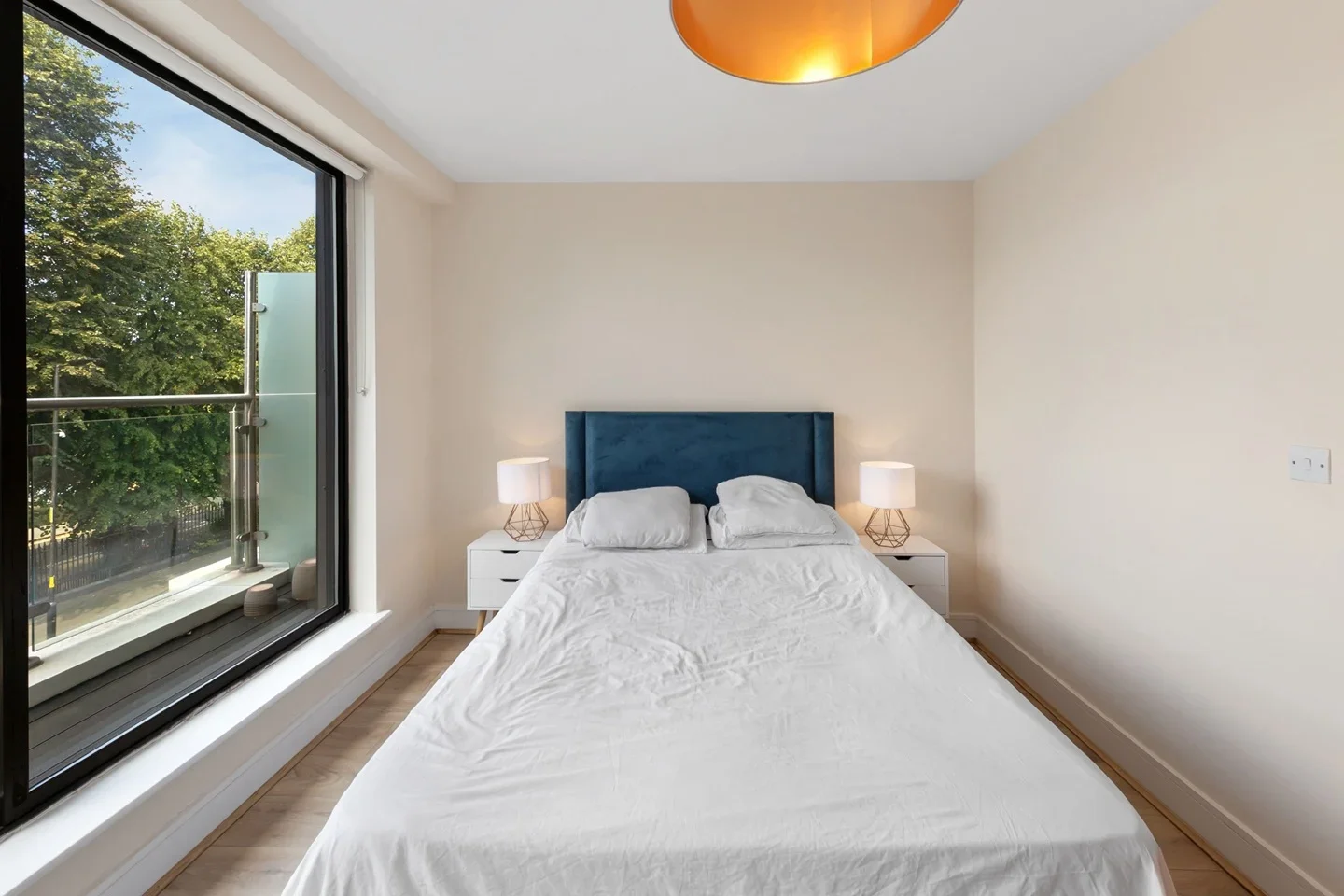 Flat Gervase Street in Greater London