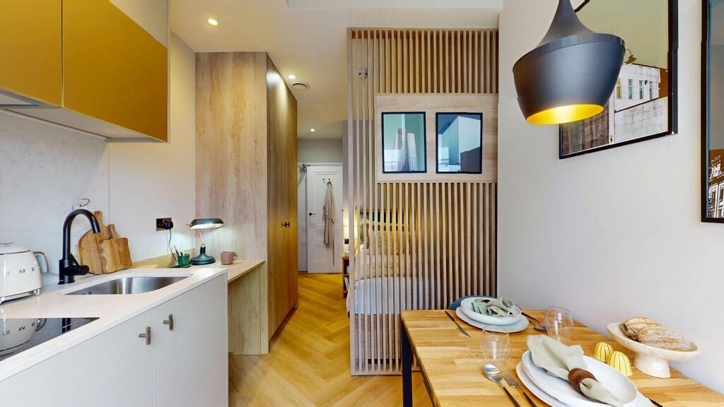 Flat Draycott Avenue in Greater London