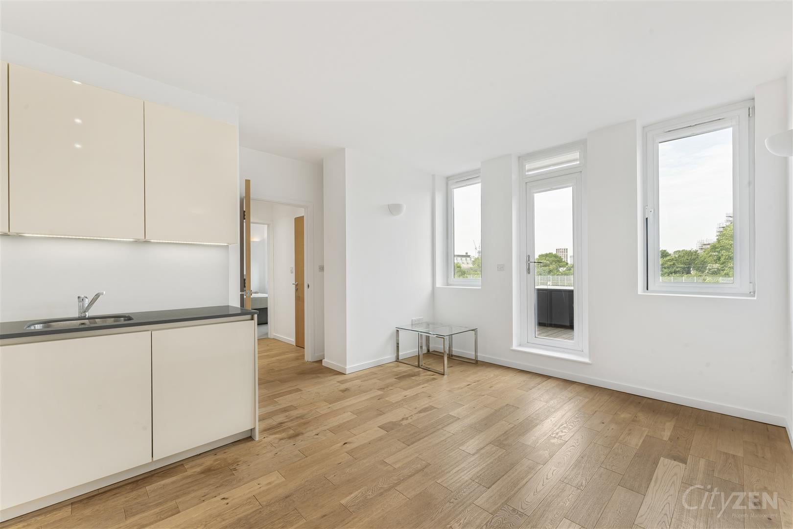 Flat Canning Road in Greater London