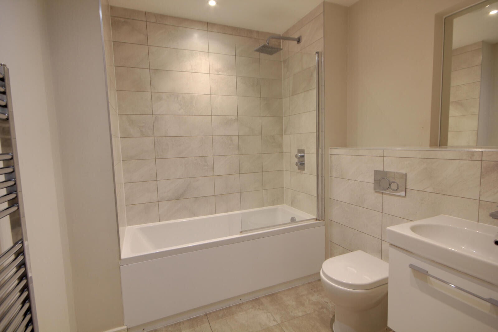 Flat Basingstoke Road in Riseley