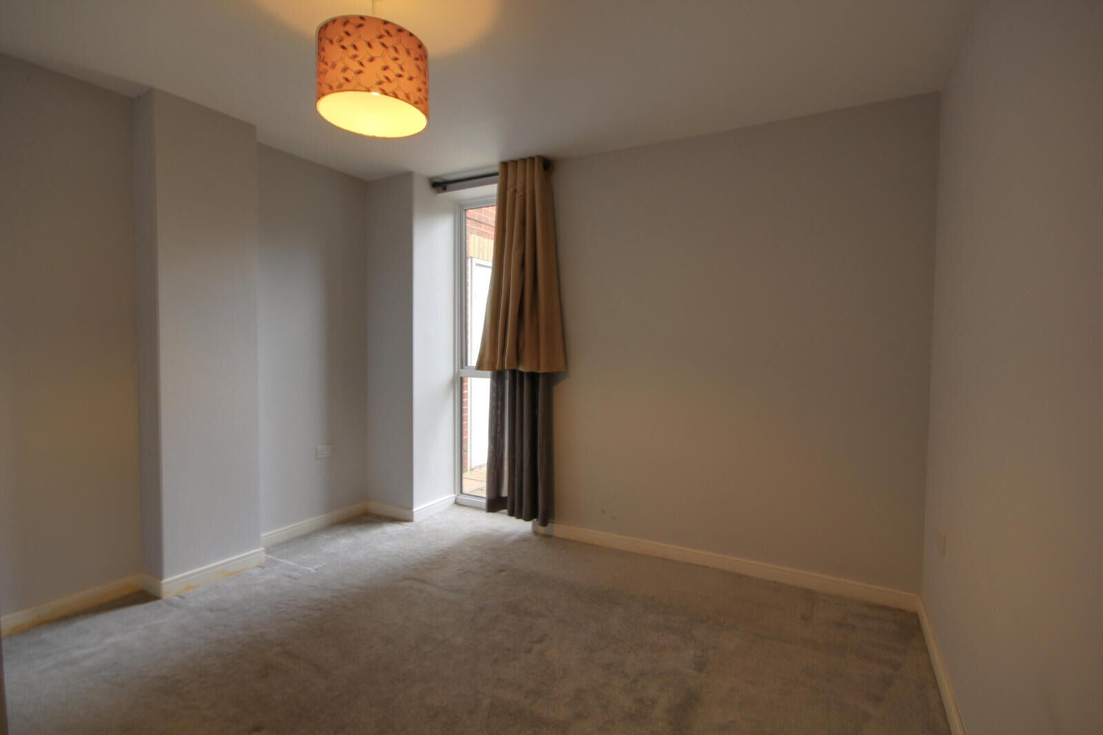 Flat Basingstoke Road in Riseley