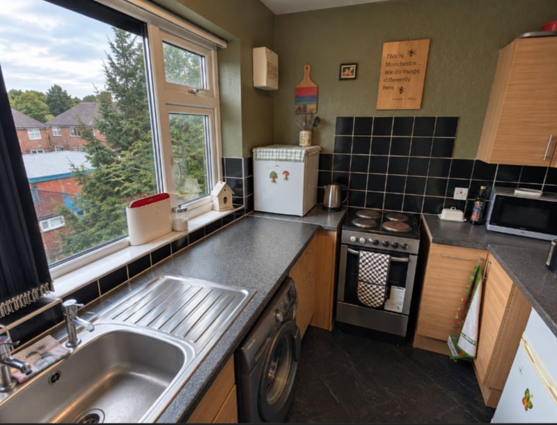 Room Downham Crescent in Prestwich