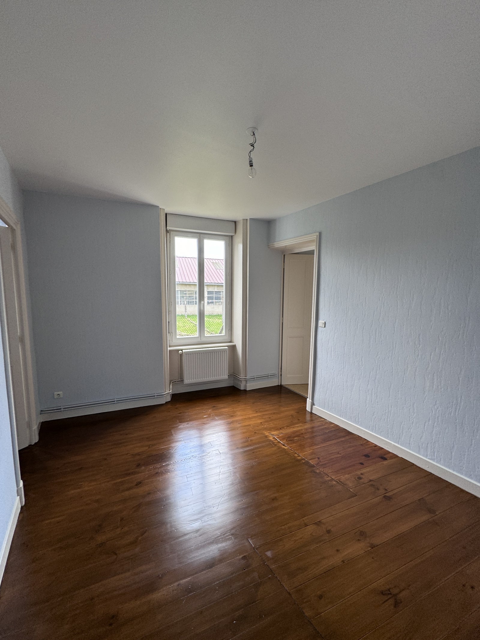 Appartement Rue Pierre Guillot à Panissières