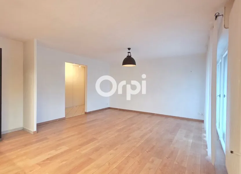 Appartement Rue Antoine Lumière à Décines-Charpieu
