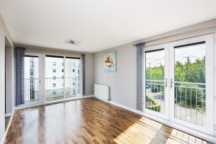Flat Lochend Park View in City of Edinburgh
