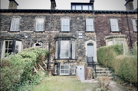 Flat Ashwood Terrace in Leeds