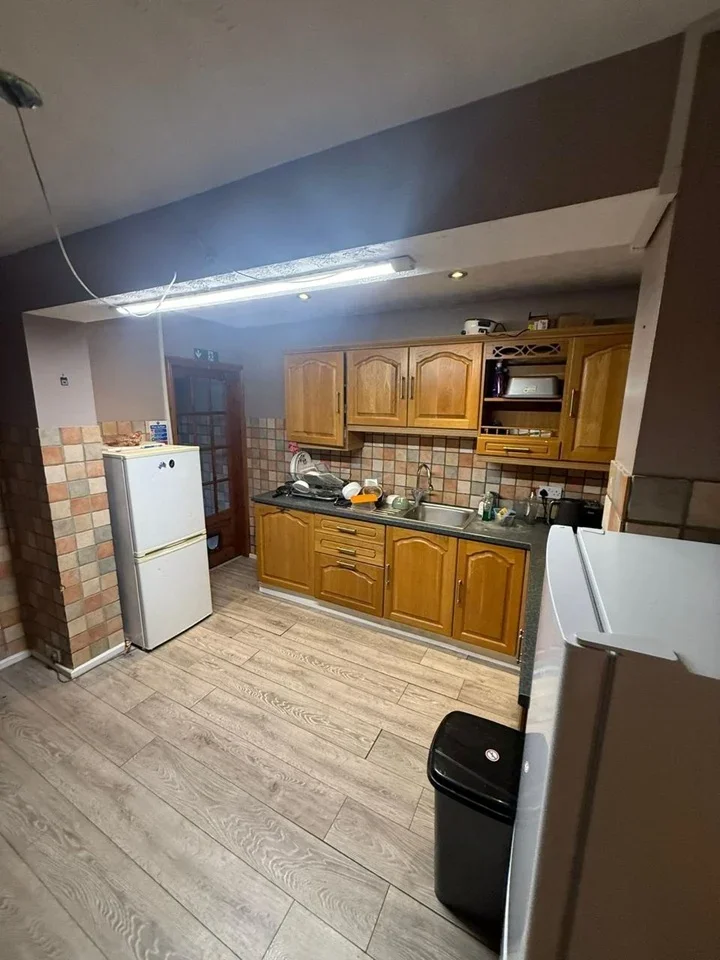 Room Nicholson Road in Greater London