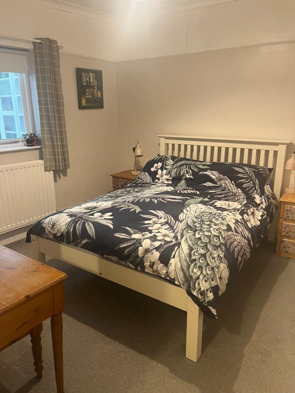 Room Tyning Road in Saltford