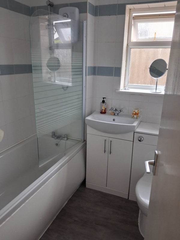 Room Tyning Road in Saltford
