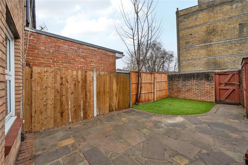House Rectory Square in Greater London