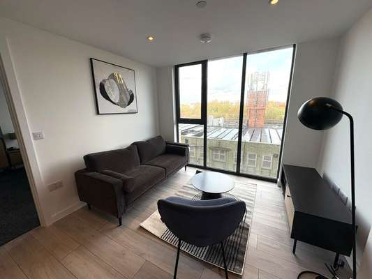 Flat Oldfield Road in Salford