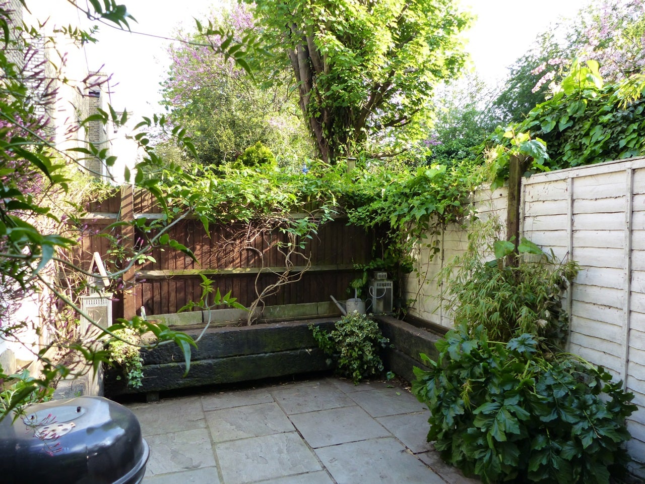 Flat Littlebury Road in Greater London