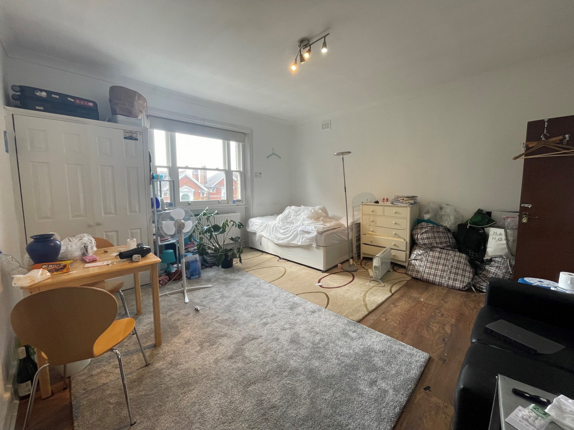 Flat West End Lane in Greater London