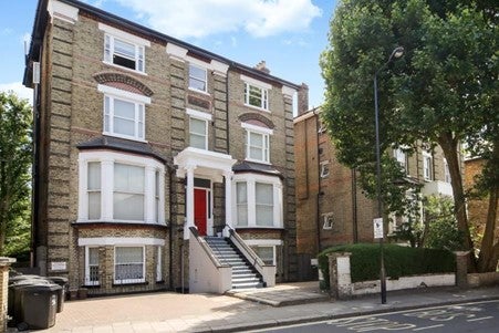 Flat West End Lane in Greater London