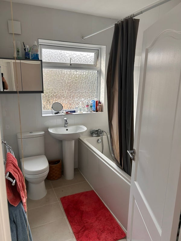 Room Treviso Road in Greater London