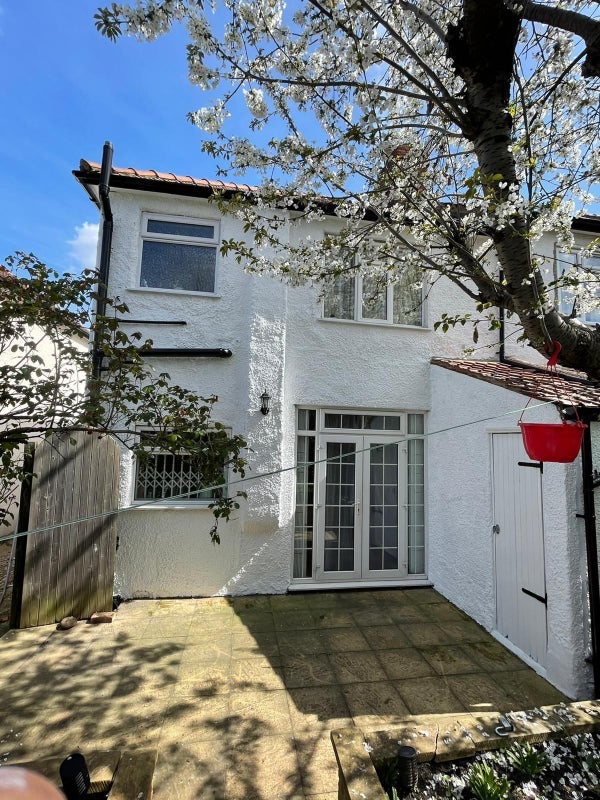 Room Treviso Road in Greater London