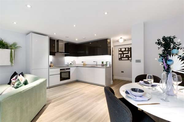 House Linden Close in Tunbridge Wells
