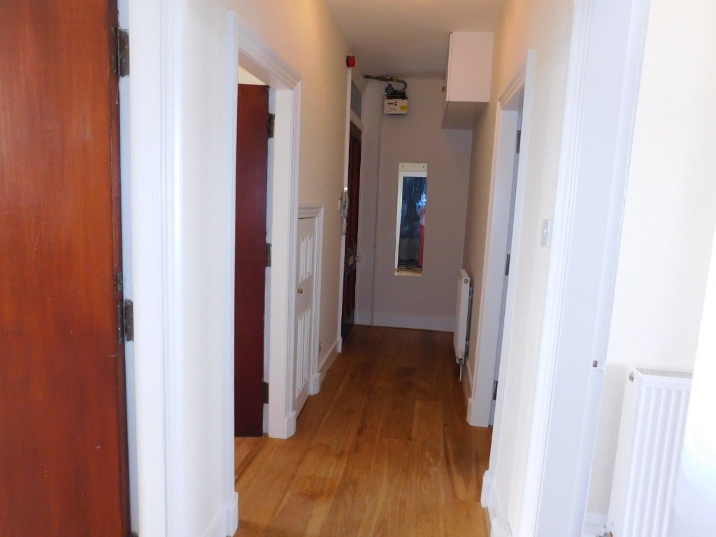 Flat Rosemount Place in Aberdeen City