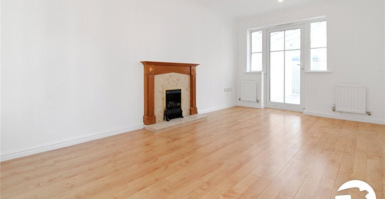 House Watermans Way in Dartford